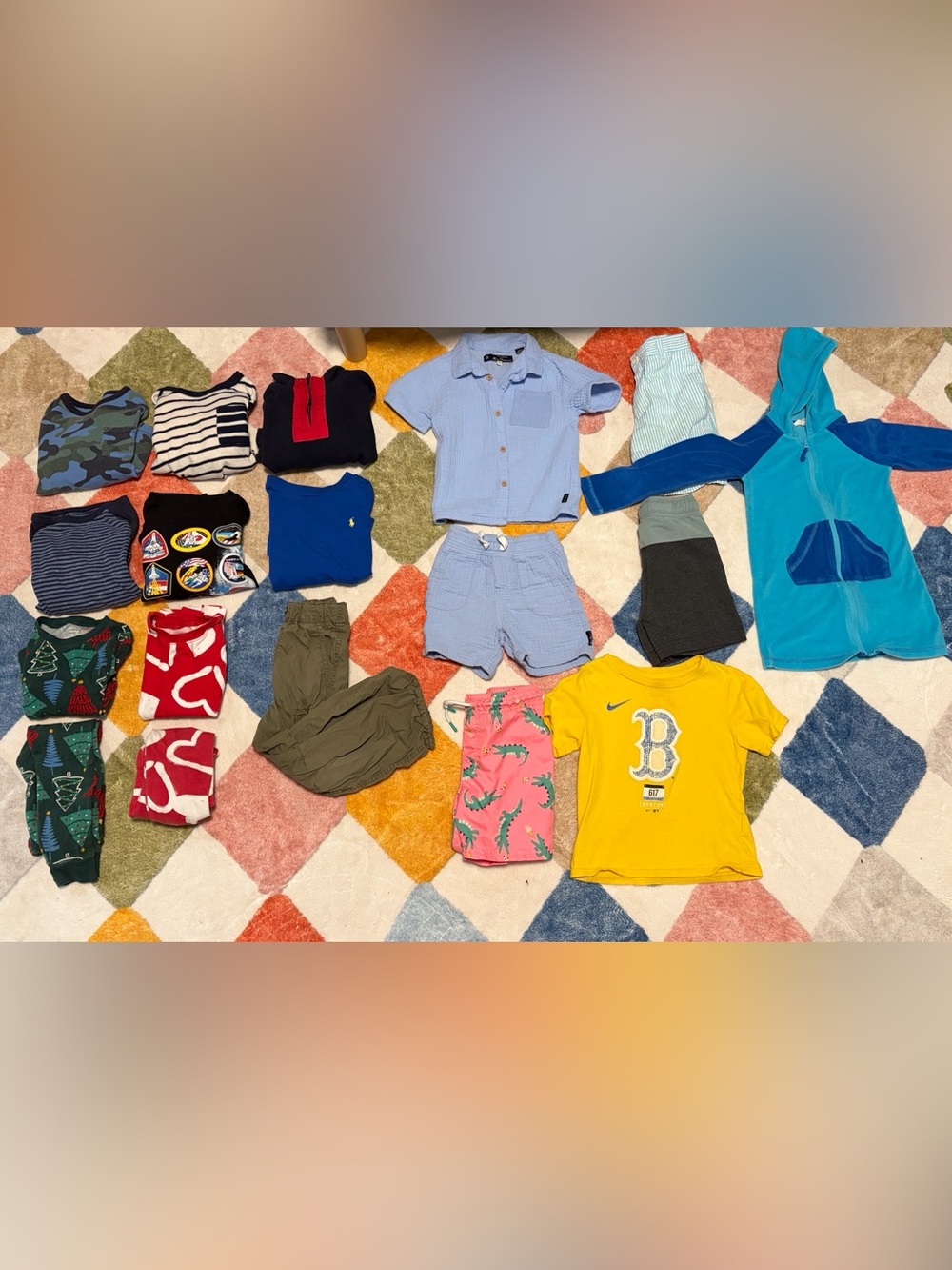4T boy-leaning bundle